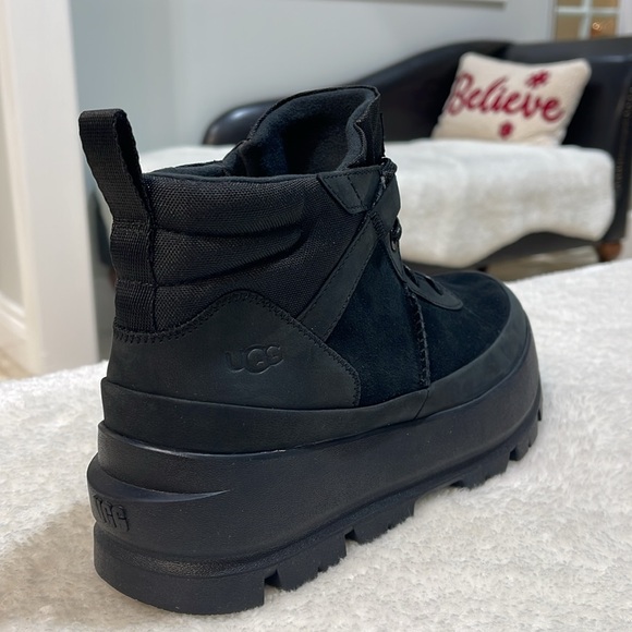 UGG Men's The UGG Lug Chukka - Picture 7 of 11